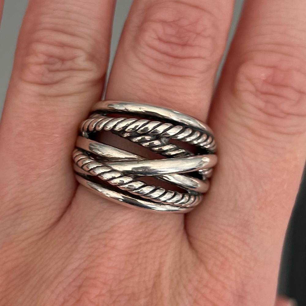 Authentic David Yurman Crossover Ring 17mm size 6.5